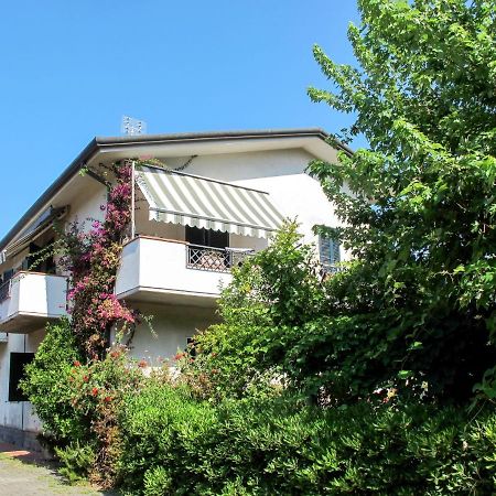 Apartment Ilaria By Interhome Marina di Massa Eksteriør bilde